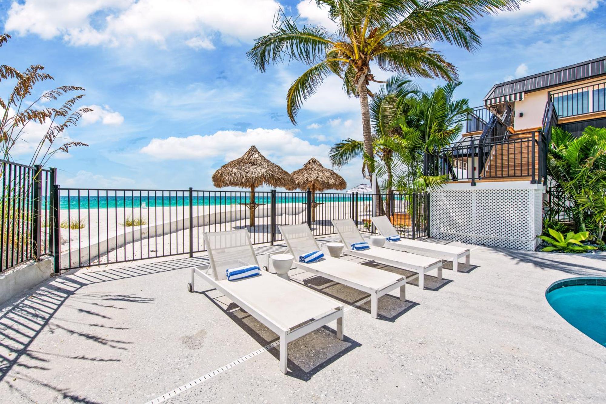 בראדנטון ביץ' Seabreeze At Anna Maria Island Inn מראה חיצוני תמונה