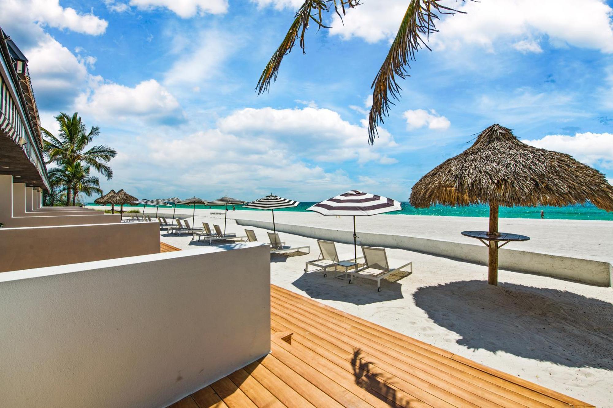 בראדנטון ביץ' Seabreeze At Anna Maria Island Inn מראה חיצוני תמונה