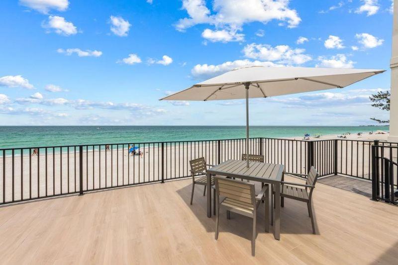 בראדנטון ביץ' Seabreeze At Anna Maria Island Inn מראה חיצוני תמונה