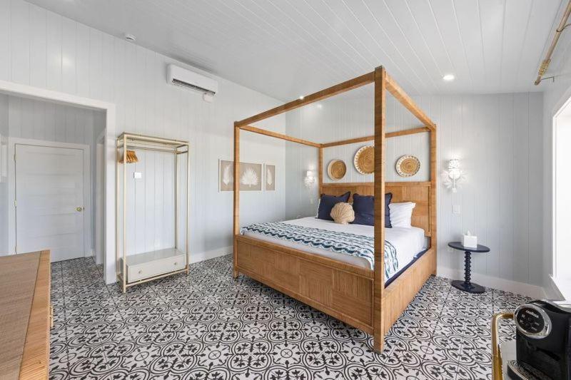 בראדנטון ביץ' Seabreeze At Anna Maria Island Inn מראה חיצוני תמונה
