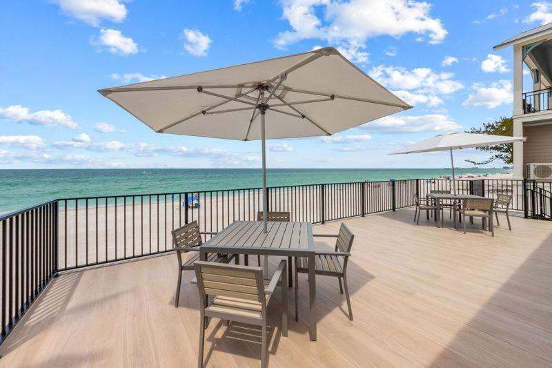 בראדנטון ביץ' Seabreeze At Anna Maria Island Inn מראה חיצוני תמונה