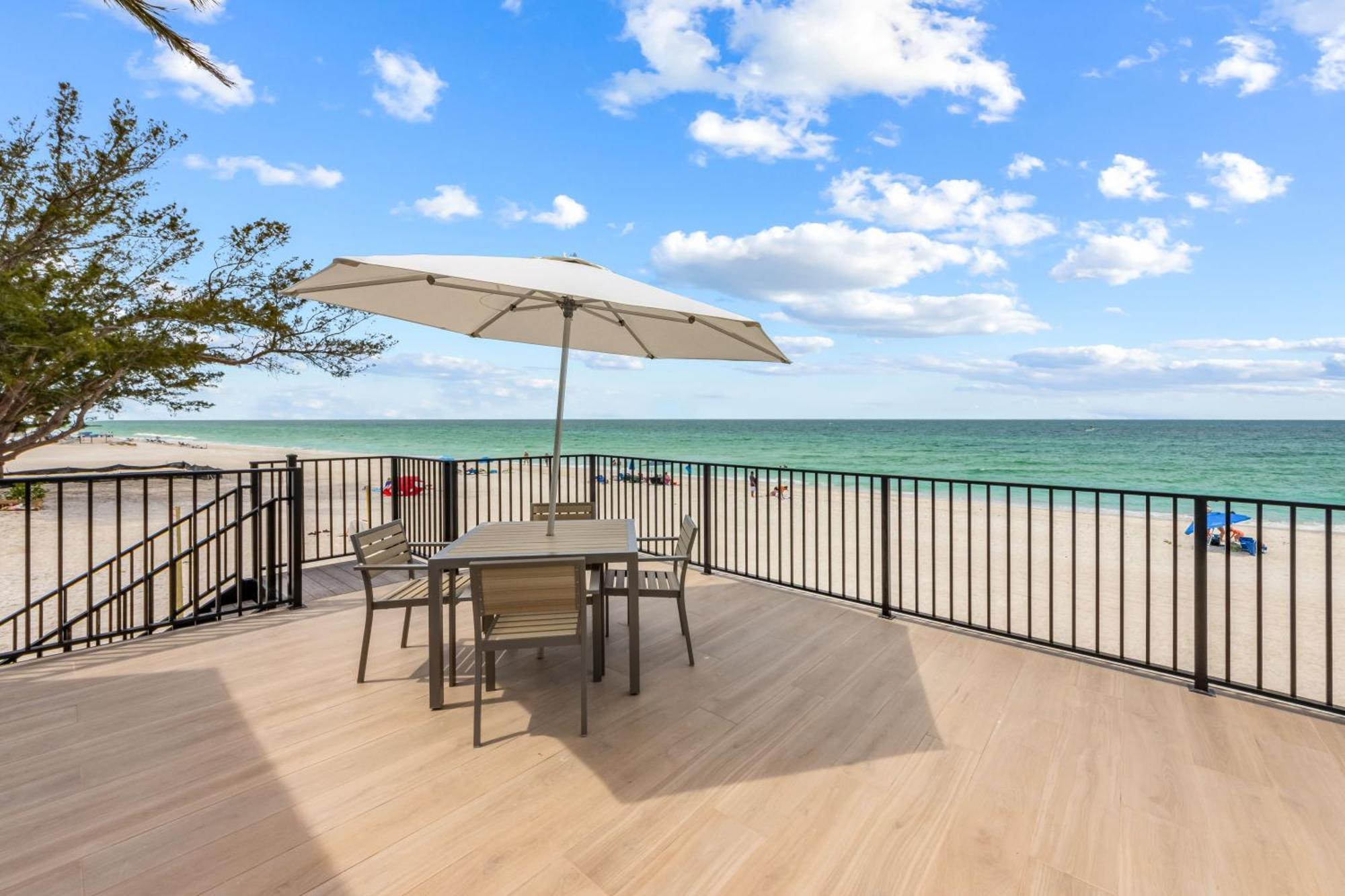 בראדנטון ביץ' Seabreeze At Anna Maria Island Inn מראה חיצוני תמונה